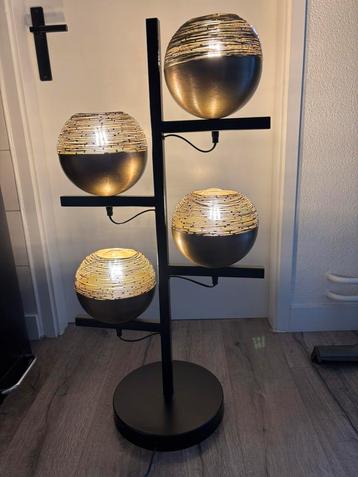 Vloerlamp lamp Met 4 mooie koper/ brons bollen kappen beschikbaar voor biedingen