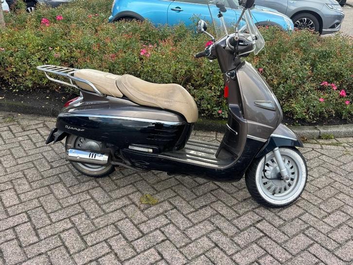 Peugeot Django 25 km/h, Fietsen en Brommers, Scooters | Peugeot, Gebruikt, Overige modellen, Maximaal 25 km/u, Benzine, Ophalen