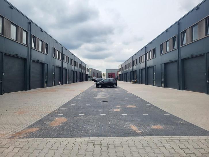 Garagedeuren-Bedrijfsdeuren-Overheaddeuren-Industriedeuren, Doe-het-zelf en Verbouw, Deuren en Horren, Nieuw, Garagedeur, 215 cm of meer