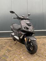 Peugeot speedfight 4 bromscooter 2023 nieuwstaat garantie, Benzine, Maximaal 45 km/u, Ophalen of Verzenden, Speedfight