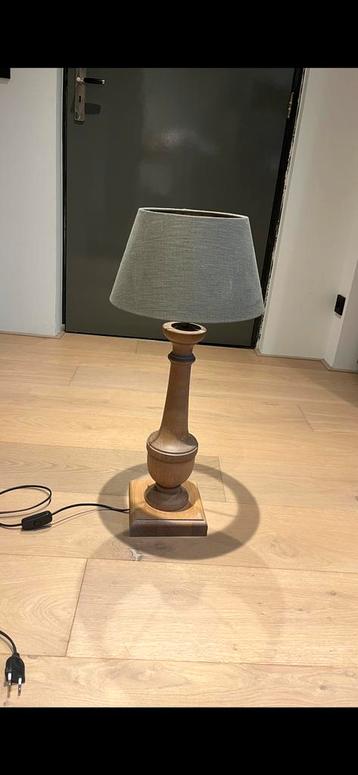 Houten lampvoet met grijze kap - Perfecte staat! beschikbaar voor biedingen