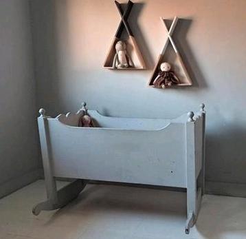 Schattige Brocante Schommelwieg, Babybed! beschikbaar voor biedingen