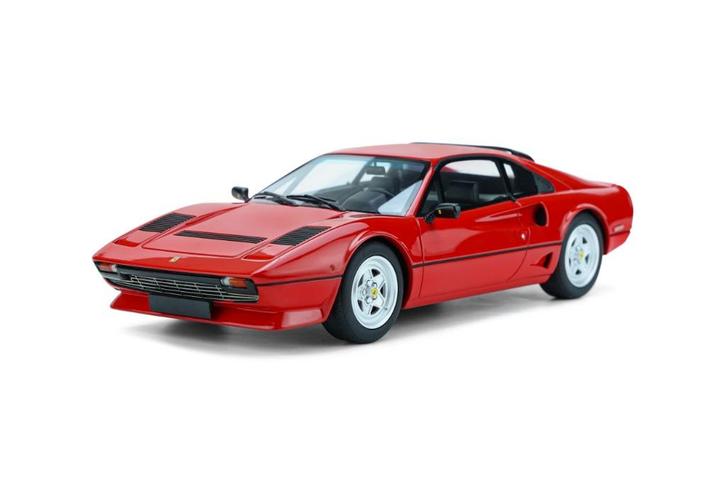 Ferrari 208 GTB Turbo Pininfarina Corsa Rood GT Spirit GT347, Hobby en Vrije tijd, Modelauto's | 1:18, Nieuw, Auto, Overige merken