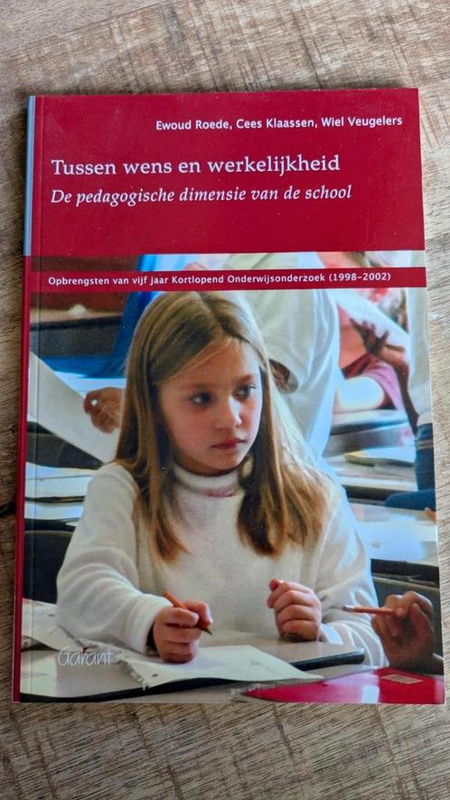 E. Roede - Tussen wens en werkelijkheid, Boeken, Wetenschap, Zo goed als nieuw, Sociale wetenschap, Ophalen of Verzenden
