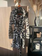 Badjas maat 134/140, Ophalen of Verzenden, Zo goed als nieuw, Destination, Jongen