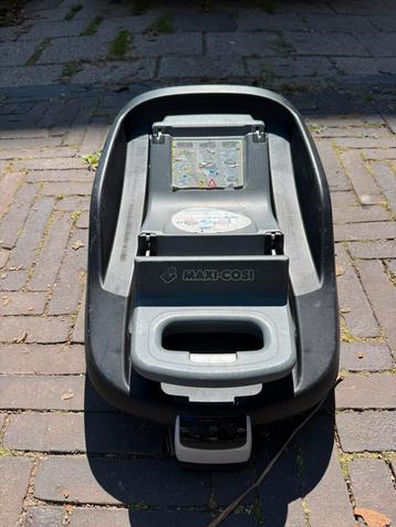 Maxi Cosi FamilyFix Base Isofix beschikbaar voor biedingen