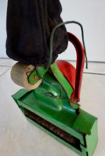 Tri-Ang Toy Sweeper (rolveger), zeldzaam!! beschikbaar voor biedingen