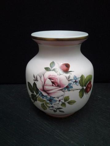 Klein GOUDA Vaasje FLORA Royal 905 ~ Decor ROZEN ~ Hg 10½ cm beschikbaar voor biedingen