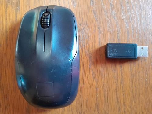 Logitech draadloze muis met USB dongle, Computers en Software, Muizen, Gebruikt, Muis, Draadloos, Ophalen of Verzenden