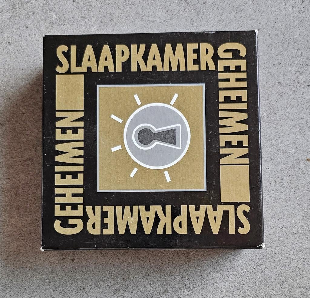 Spel slaapkamer geheimen, Ophalen of Verzenden, Zo goed als nieuw