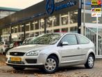 Ford Focus 1.4-16V Airco Cruise Lage KM Topstaat Nieuwe APK, 15 km/l, Gebruikt, 4 cilinders, 610 kg