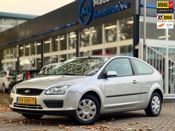 Ford Focus 1.4-16V Airco Cruise Lage KM Topstaat Nieuwe APK beschikbaar voor biedingen