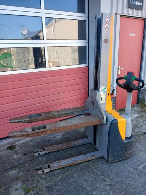 Jungheinrich Swift stapelaar, Doe-het-zelf en Verbouw, Palletwagens en Pompwagens, Gebruikt, Ophalen