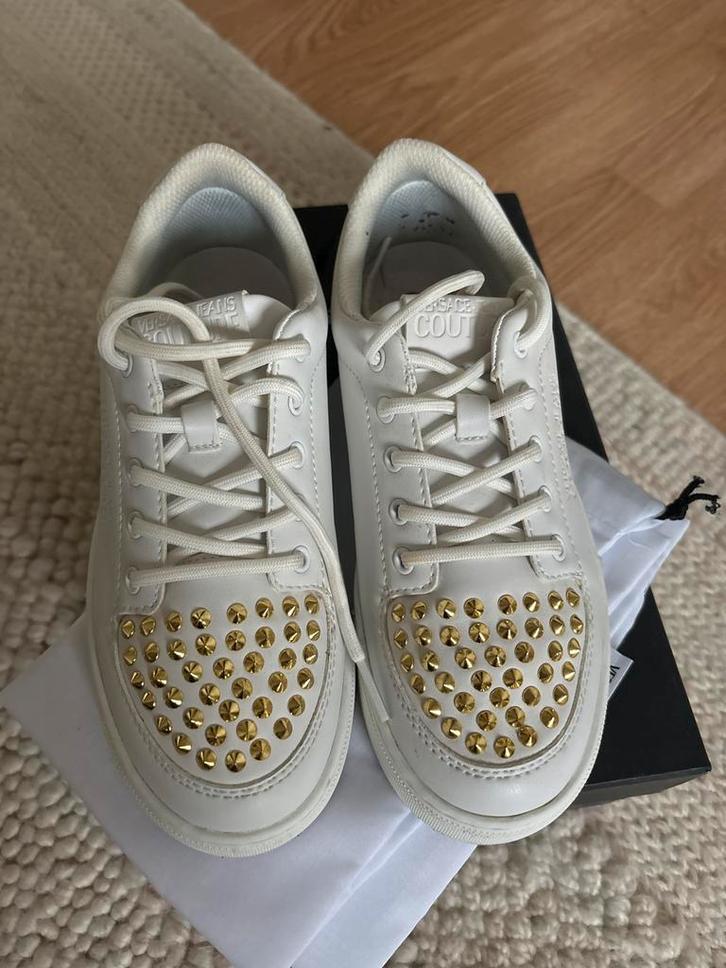 Versace Dames Sneakers Maat 37, Kleding | Dames, Schoenen, Zo goed als nieuw, Sneakers of Gympen, Wit, Ophalen of Verzenden