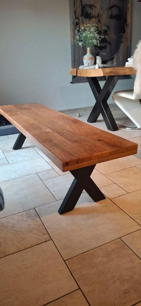 Mango  houten bank met stalen X poten, Huis en Inrichting, Banken | Sofa's en Chaises Longues, Zo goed als nieuw, Ophalen