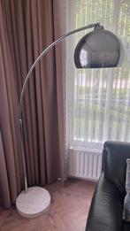Design booglamp met marmeren voet – 180 cm hoog, Ophalen, Zo goed als nieuw, Metaal, 150 tot 200 cm