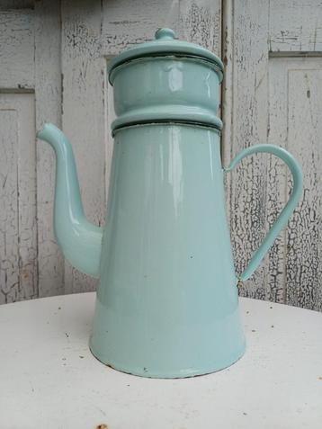 Oude koffiepot, emaille, mintgroen emaille, koffiekan beschikbaar voor biedingen