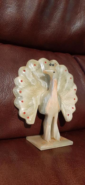 Mooie Marmeren pauw beschikbaar voor biedingen