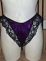 Sexy zwart/paarse ruimzittende string maat 40-44, Verzenden, Zwart, String