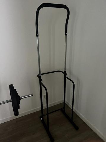 pull up rek 2 meter hoog, instelbaar, zgan beschikbaar voor biedingen