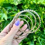 Setje metalen armbandjes goudkleurige armbanden kraaltjes, Overige materialen, Gebruikt, Ophalen of Verzenden, Met bedels of kralen