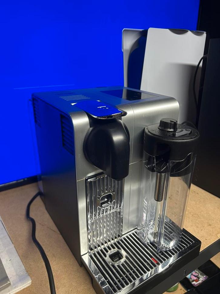 DeLonghi EN 750.MB Lattissima Pro te koop, Witgoed en Apparatuur, Koffiezetapparaten, Zo goed als nieuw, Koffiemachine, Ophalen