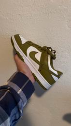 Nike dunk olive (41), Kleding | Heren, Schoenen, Ophalen of Verzenden, Zo goed als nieuw, Overige kleuren