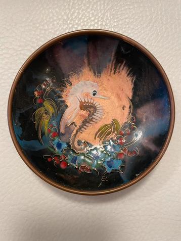 vintage emaille schaaltje met zeepaard, gesigneerd beschikbaar voor biedingen