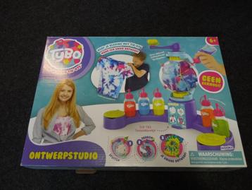 Tybo tie-dye ontwerpstudio Mookie beschikbaar voor biedingen