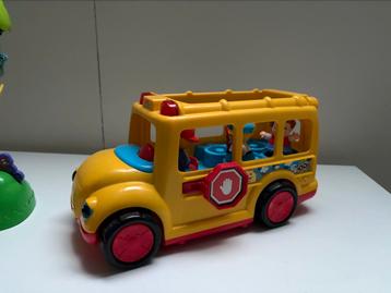 Fisher price bus beschikbaar voor biedingen