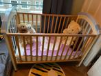 Solid wooden baby cot with mattress – very good condition, Ophalen, Gebruikt, Ledikant