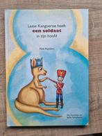 Lasse kangoeroe heeft een soldaat in zijn hoofd, Ophalen of Verzenden, Zo goed als nieuw