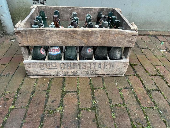 Vintage bierkrat met flessen Brouwerij Christian  Koekelar, Antiek en Kunst, Curiosa en Brocante, Ophalen