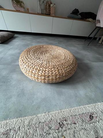 IKEA Rieten Poefje - Leuke Zitplek! beschikbaar voor biedingen