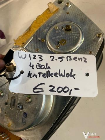 Mercedes W123 Km Tellerklok 2.5 benzine 4 Bak 1982 zeer mooi beschikbaar voor biedingen