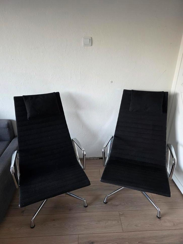 2X Vitra Eames lounge stoel, Antiek en Kunst, Antiek | Meubels | Stoelen en Banken, Ophalen