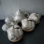 Engels Churchill theeservies  boshyacinth 12 kop en schotels, Huis en Inrichting, Keuken | Servies, Ophalen, Zo goed als nieuw