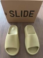 Yeezy Slide ‘Resin’ - Maat 40,5, Ophalen of Verzenden, Nieuw, Sneakers of Gympen