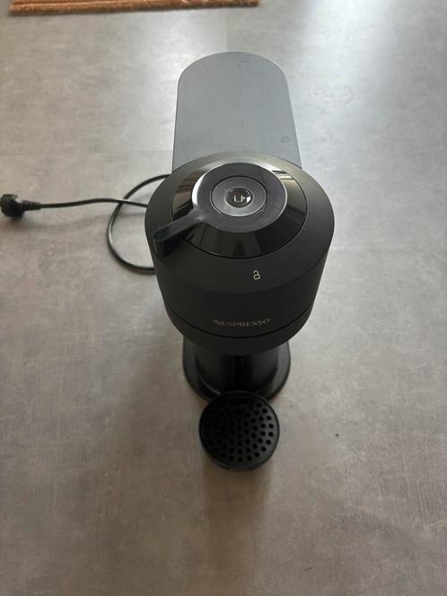 Nespresso Vertuo koffiemachine – Zwart, Witgoed en Apparatuur, Koffiezetapparaten, Zo goed als nieuw, Koffiemachine, Ophalen of Verzenden