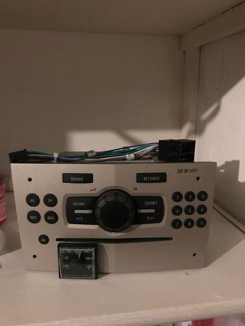 Opel Corsa Radio beschikbaar voor biedingen