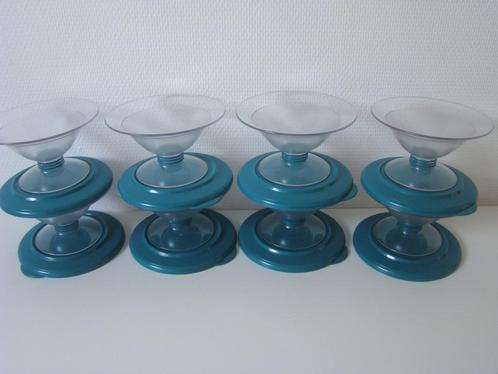 Tupperware dessert coupe ~ cocktail coupe ~ serveerschaaltje, Huis en Inrichting, Keuken | Tupperware, Zo goed als nieuw, Ophalen of Verzenden