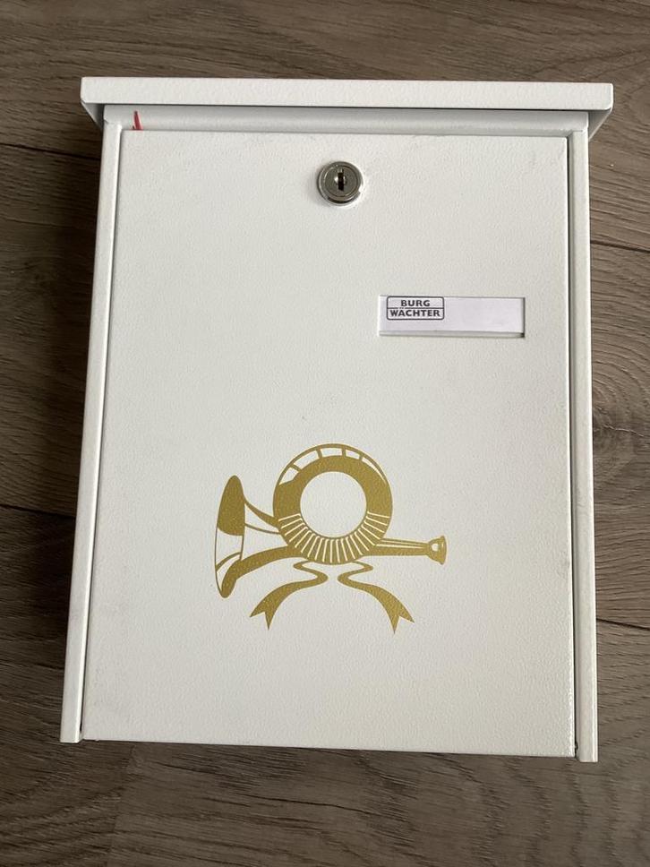 Burg-Wächter Brievenbus - Wandbrievenbus Daily Wit met logo, Tuin en Terras, Brievenbussen, Nieuw, Wandbrievenbus, Staal, Ophalen