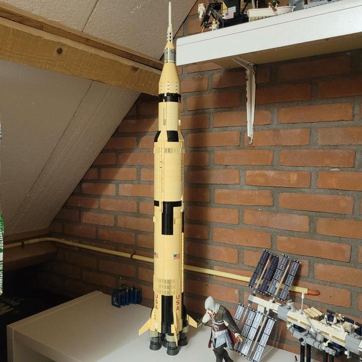 LEGO Saturn V Raket 92196 - Ruimtevaart, Kinderen en Baby's, Speelgoed | Duplo en Lego, Zo goed als nieuw, Lego, Complete set