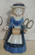 Vintage porseleinen beeldje meisje met naaigaren en houder, Ophalen of Verzenden, Zo goed als nieuw, Overige typen