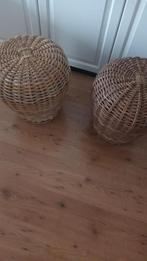 2 superleuke rotan hockers/poef/bijzettafel, Huis en Inrichting, Banken | Voetenbanken en Poefen, Minder dan 50 cm, Rond, Minder dan 50 cm