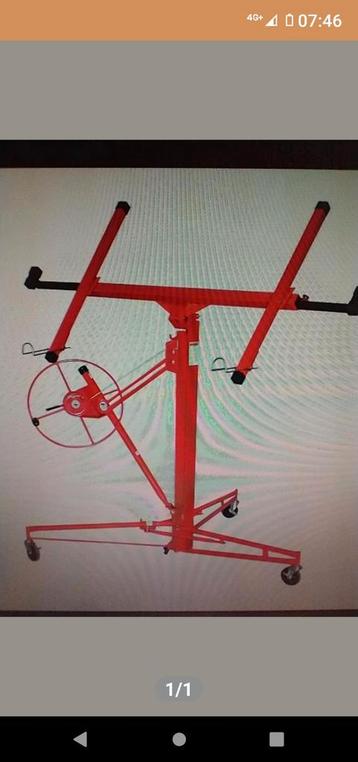 Gipsplatenlift beschikbaar voor biedingen