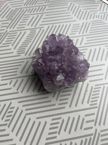 Amethist - Mineraal beschikbaar voor biedingen