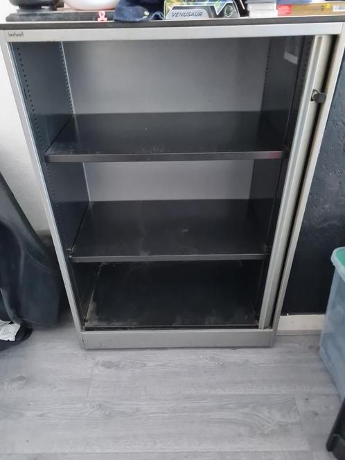 ahrend 2 stuks roldeurkast in nette staat, Huis en Inrichting, Kasten | Roldeurkasten en Archiefkasten, Gebruikt, 100 tot 150 cm