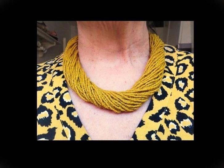 Bijzonder Vintage NAGA Ketting met Geel Glazen Kraaltjes!, Sieraden, Tassen en Uiterlijk, Antieke sieraden, Ketting, Overige materialen