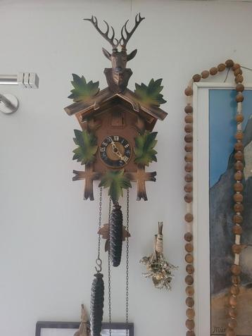 Koekoeksklok leuke vintage of oudere klok beschikbaar voor biedingen